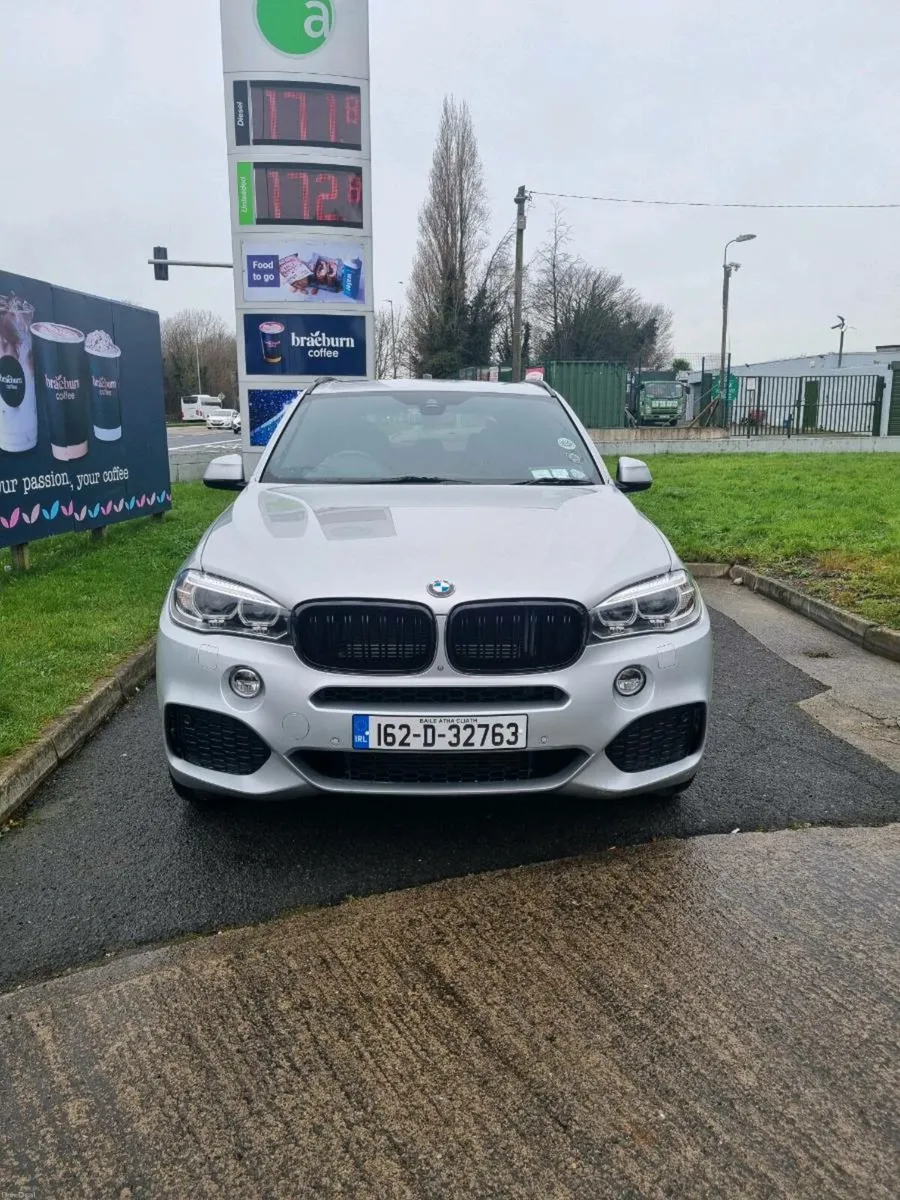 BMW X5 40E