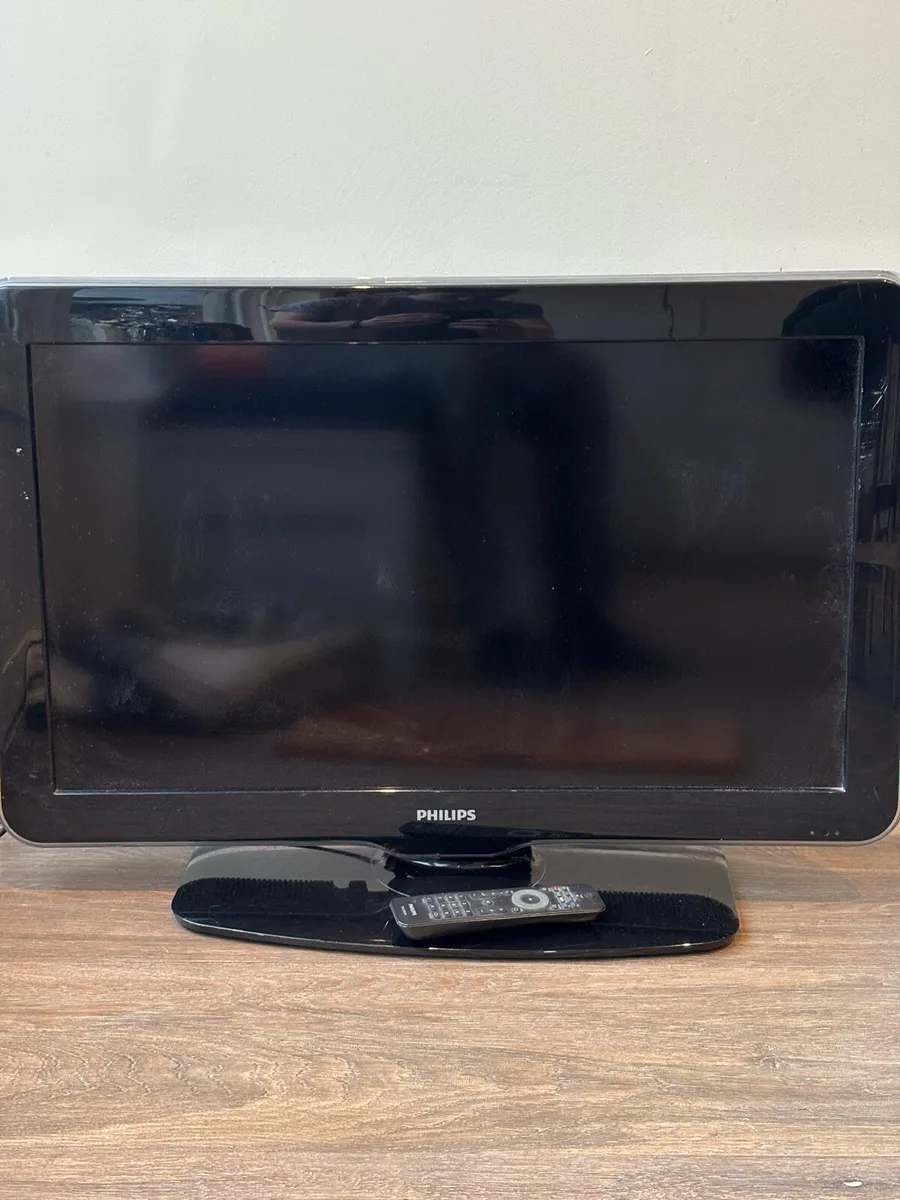 Philips 32” TV with remote and stand