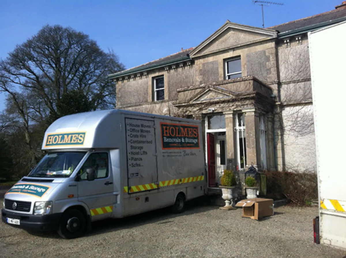 HOLMES Removals & Storage