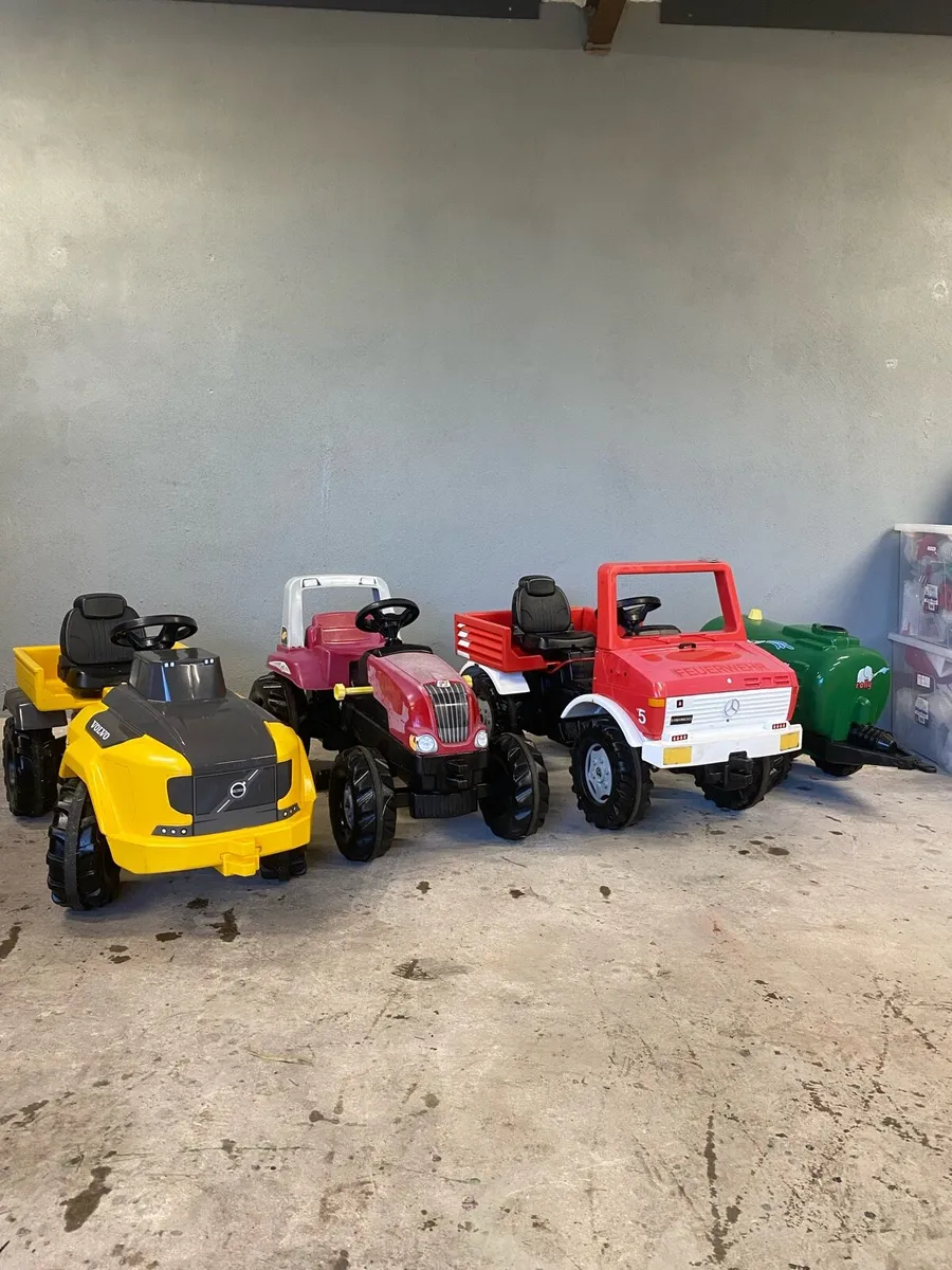 Ride-on pedal machines