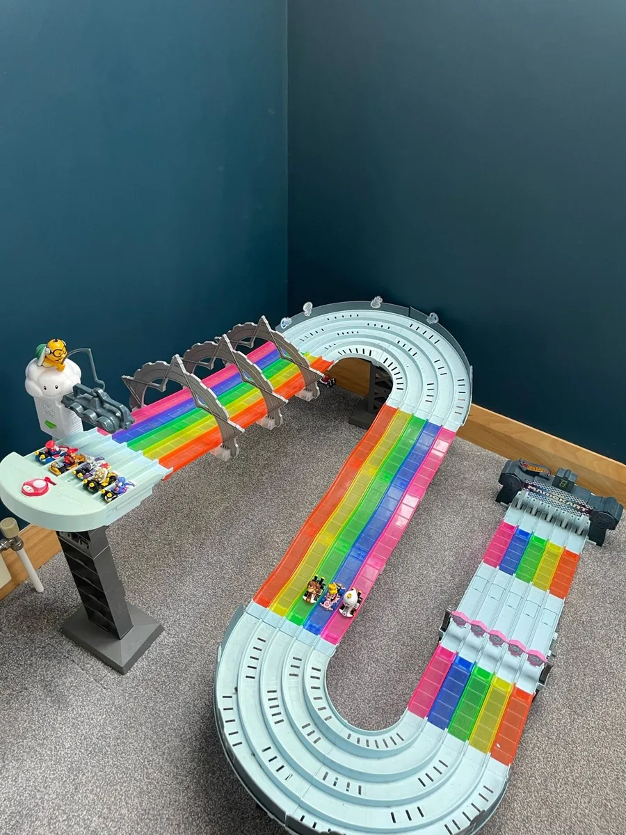 Hot Wheels Mario Kart Rainbow Road Race Track Set