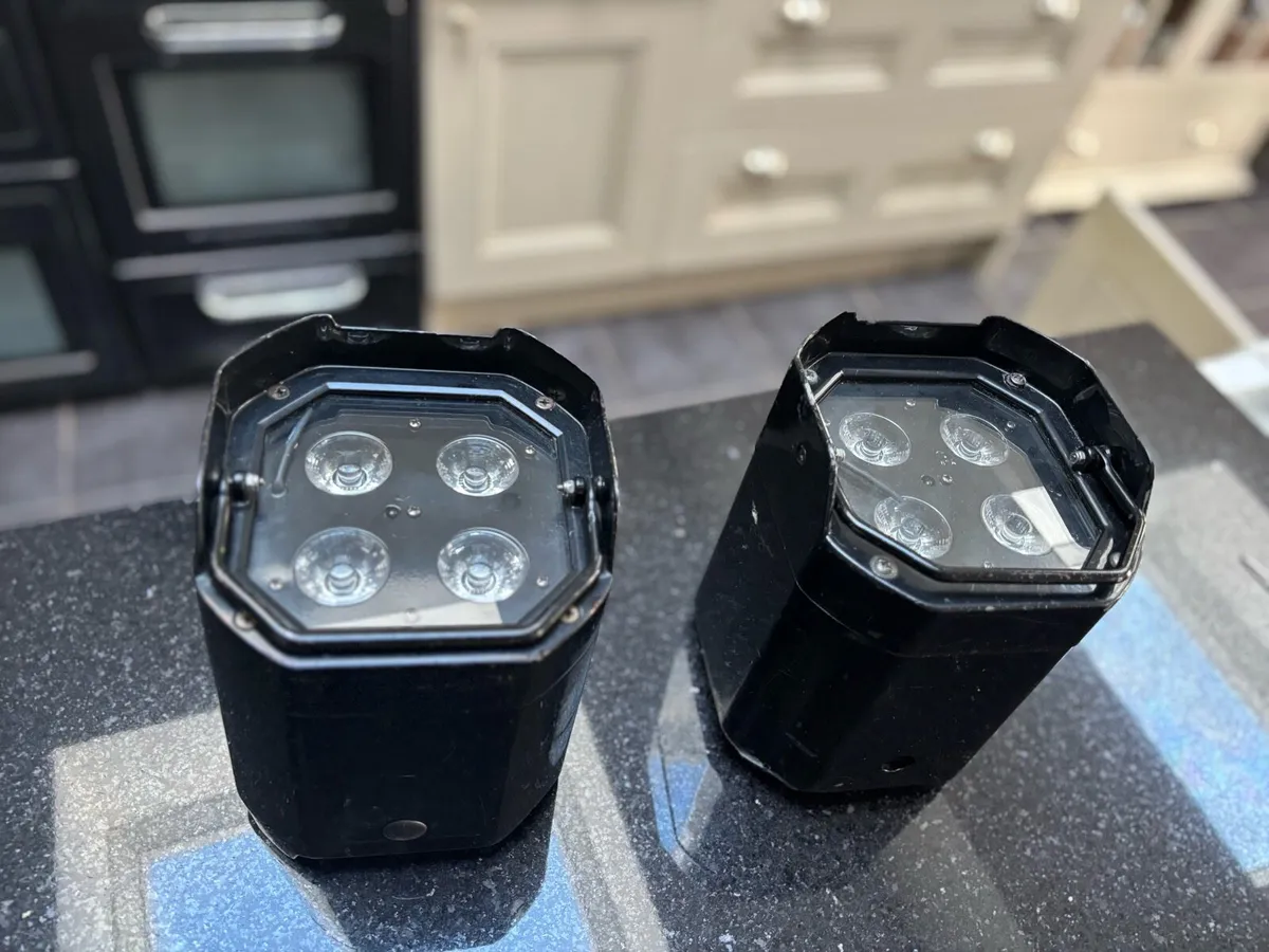 DJ ADJ ELEMENT HEX IP WIRELESS (pair)