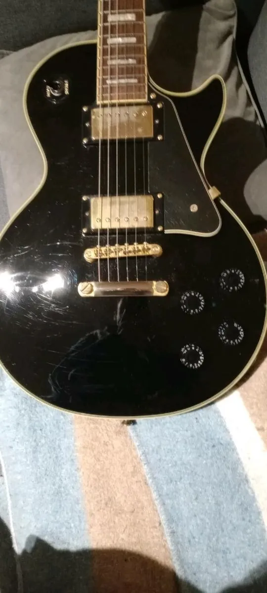Epiphone Les Paul custom guitar black beauty