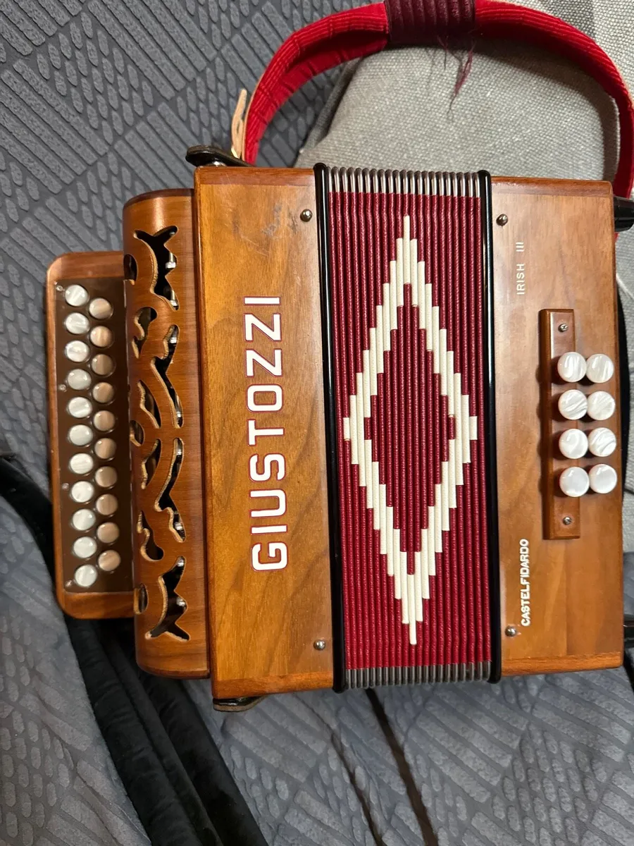 Button accordion C#D,