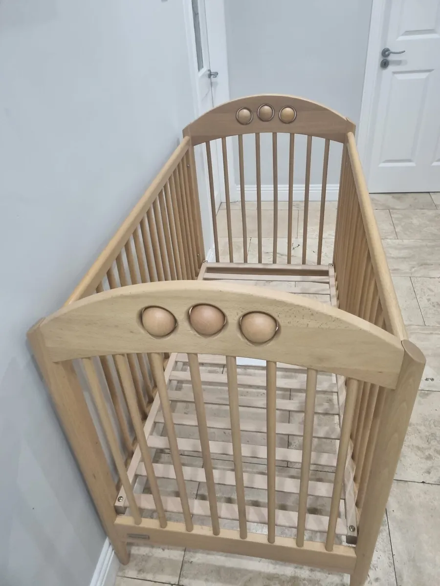 Baby cot