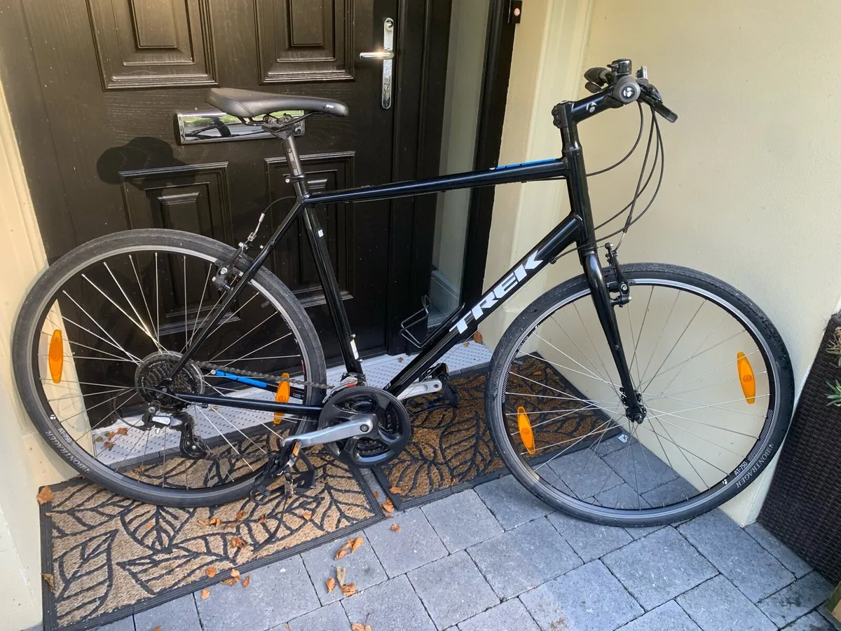 As new Trek FX1 XL 22.5 inch frame 700x35c