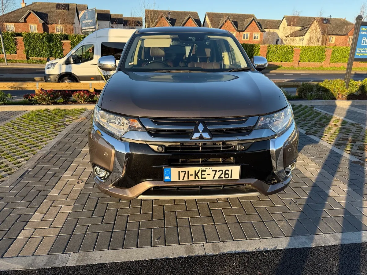 Mitsubishi Outlander PHEV 2017 
